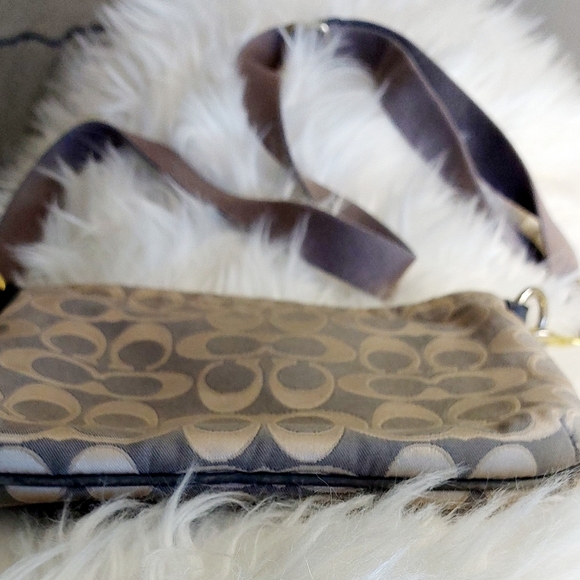 Coach crossbody - Picture 5 of 6